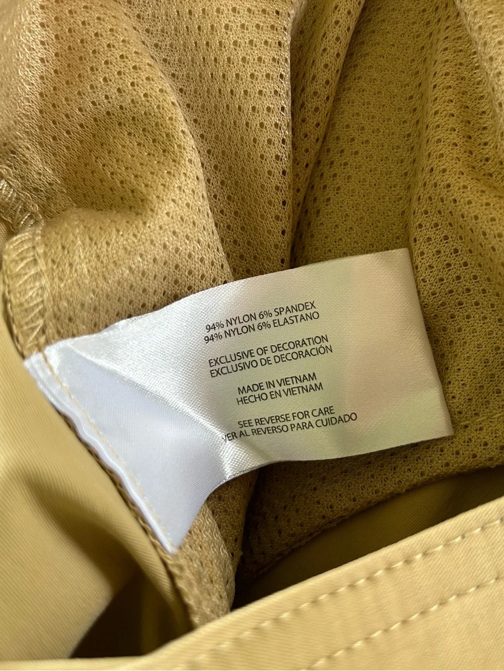 Eddie Bauer Tan Khaki Cargo Shorts